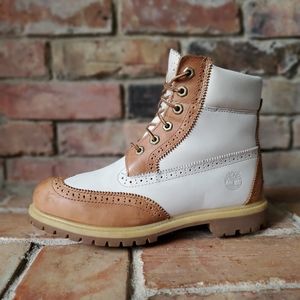 Timberland Women's Lace Up Boots - White and Tan